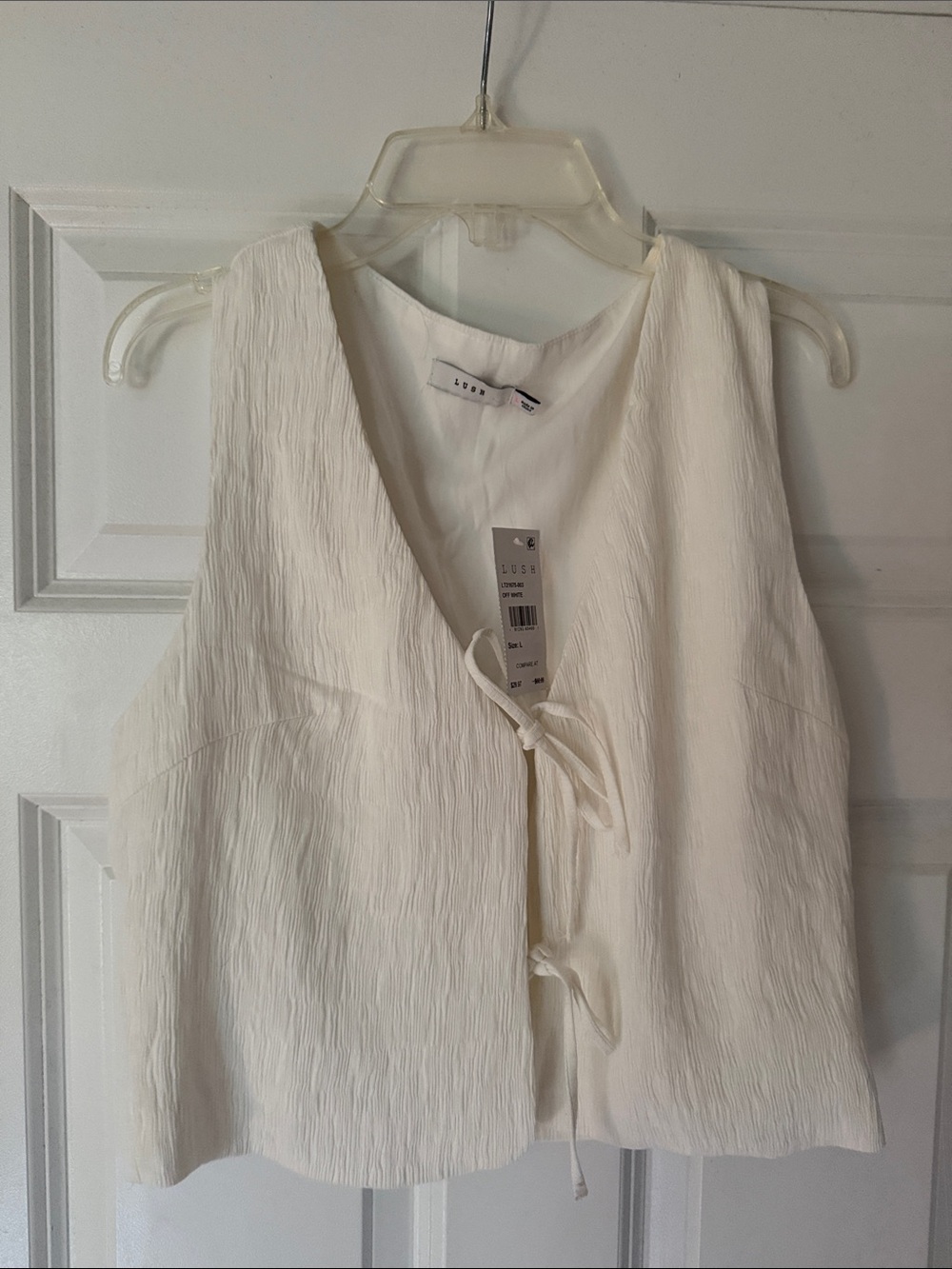 Lush Cream Textured Tie-Front V-Neck sleeveless shirt/vest